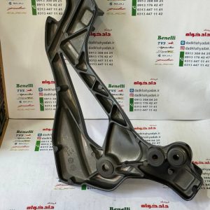 براکت جا پایه سمت راست (پدال ترمز) موتور پالس LS135 مشکی اصلی