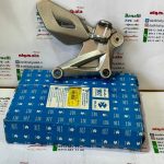 براکت جاپایه جلو سمت چپ (پدال ترمز) موتور پالس NS200 ,150 ان اس AS ای اس اصلی