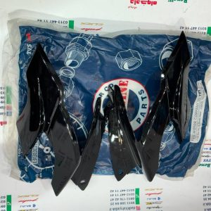 قاب فلاپ بغل کنسول بلوری چراغ جلو موتور آپاچی 150 160 180 جدید اصلی (جفتی) مشکی